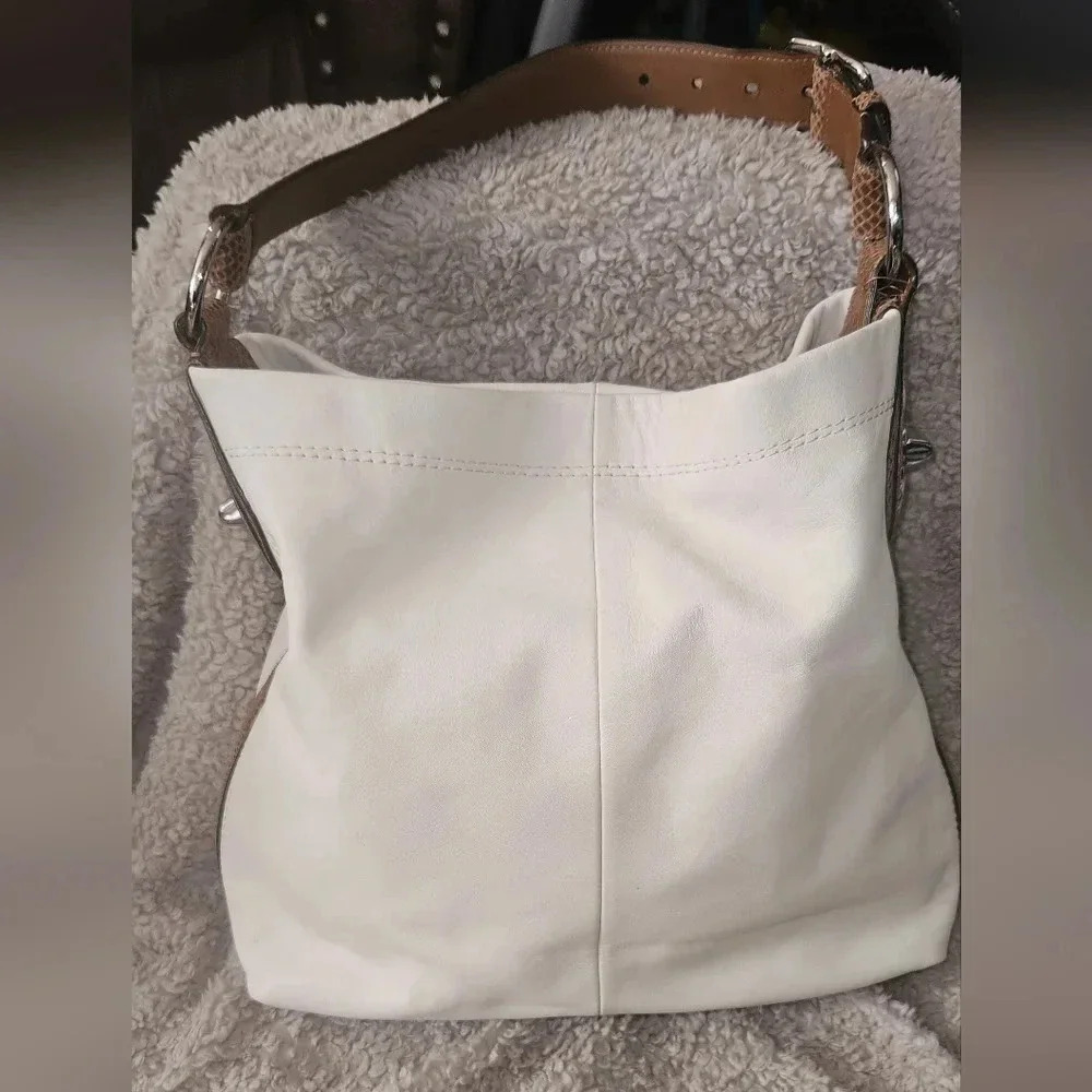 Coach Cream and Brown Hobo Bag - Picture 9 of 16